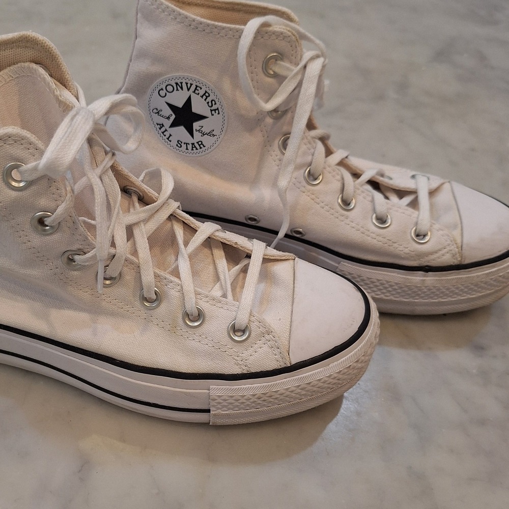 Converse Chuck Taylor All Star Lift Platform High Top Women 8 White Sneakers